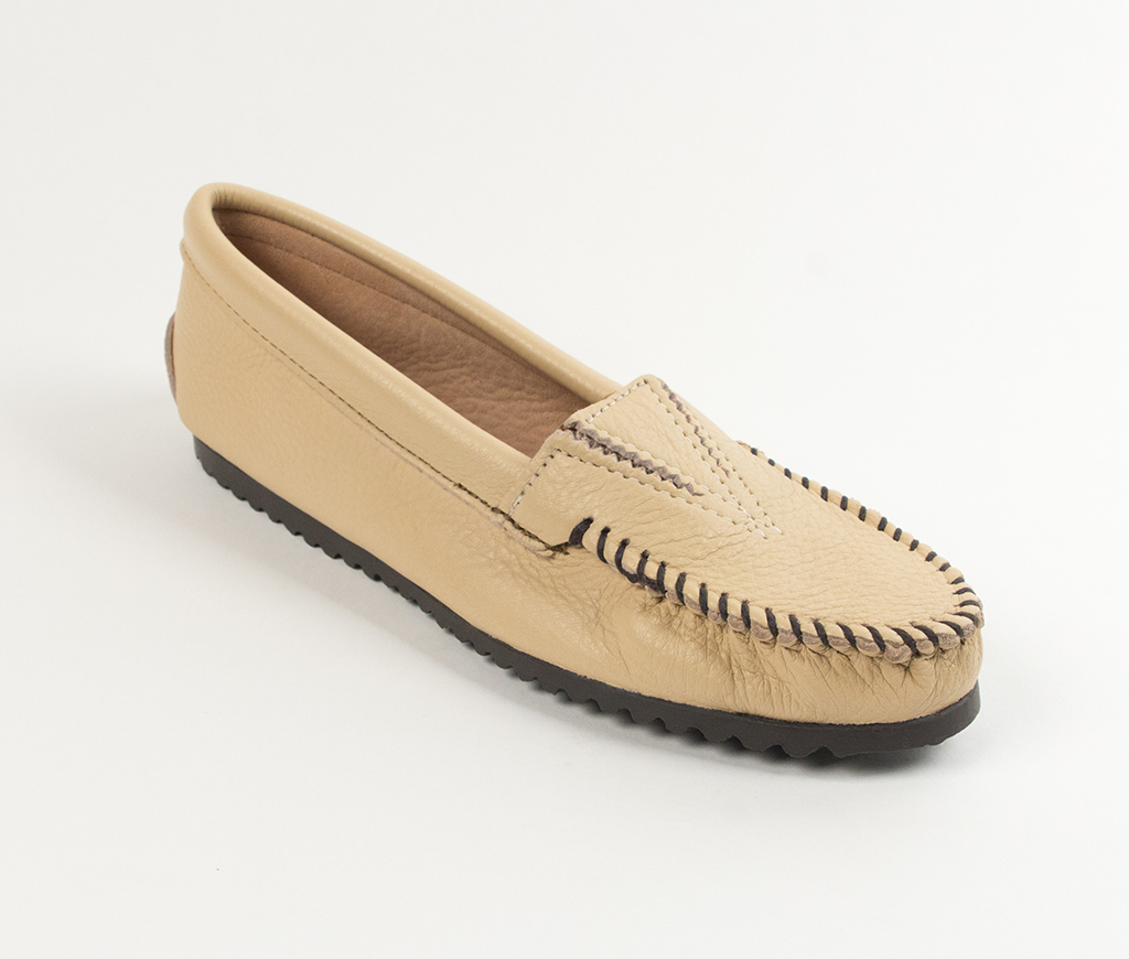 minnetonka deerskin mocs