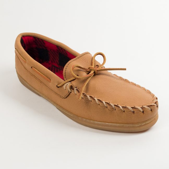 minnetonka men's moosehide classic