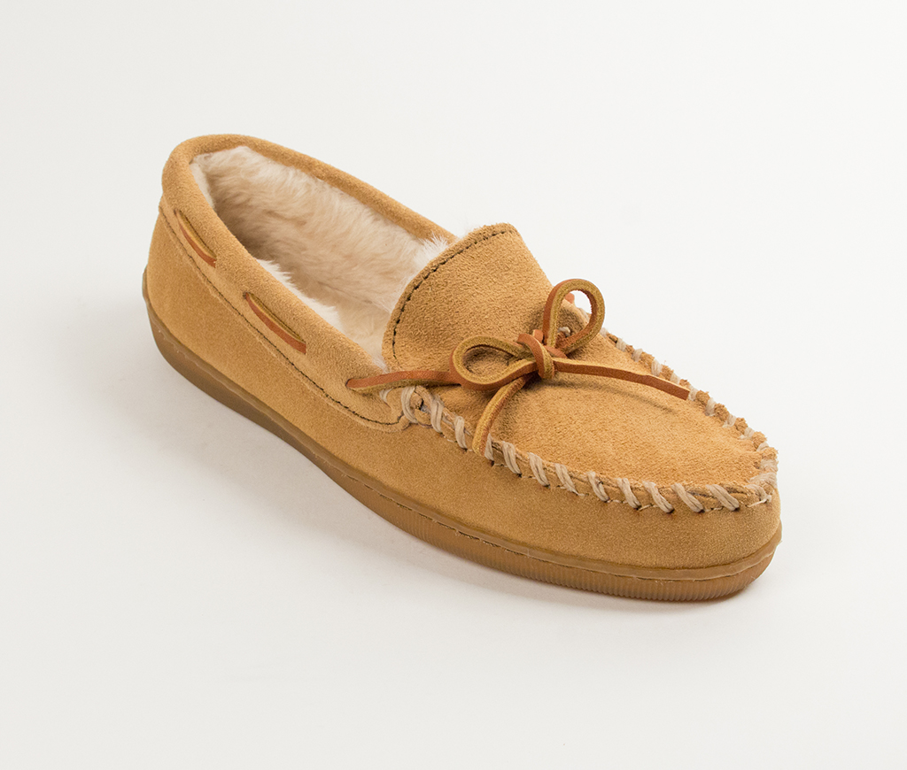 minnetonka mens slippers