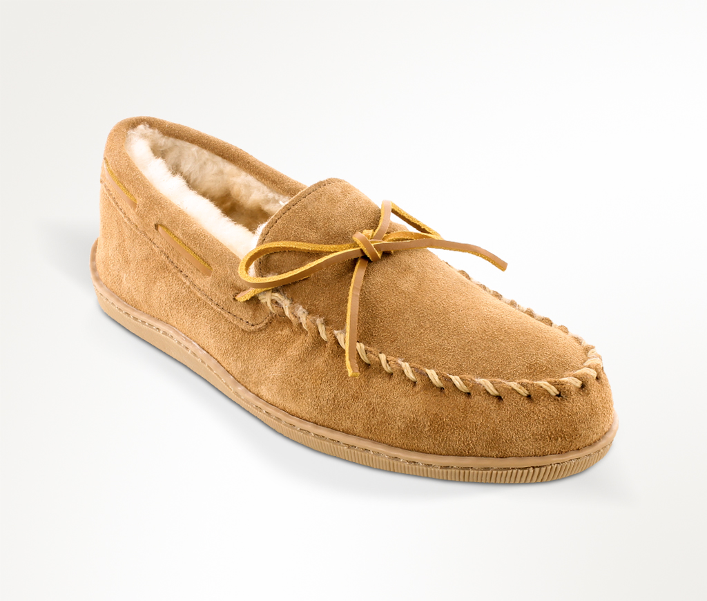 Minnetonka Men's Sheepskin Hardsole Moccasin - The Moccasin Shop